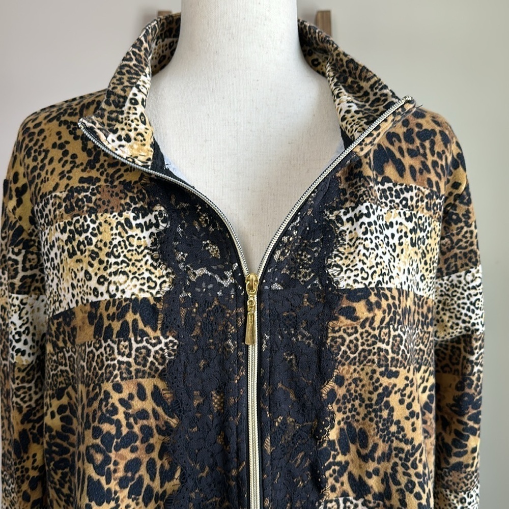Bundle of Two Onque Casual Zip Up Tops Animal Print and Red Size 2X in GUC - Picture 4 of 17